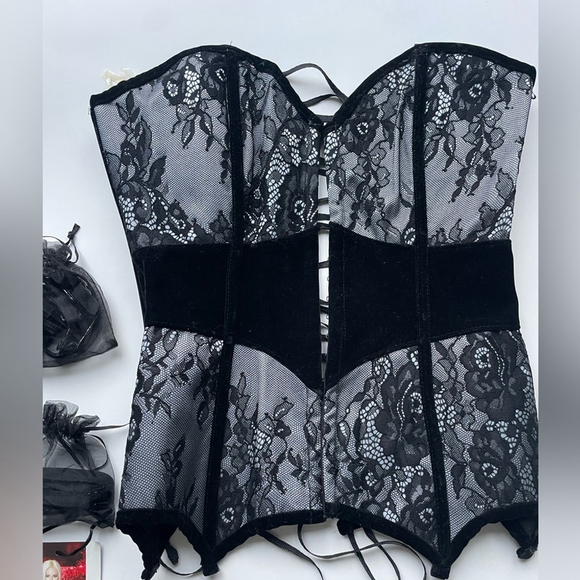 Coquette Corset Black/Silver Black Lace Bustier small - Picture 5 of 7